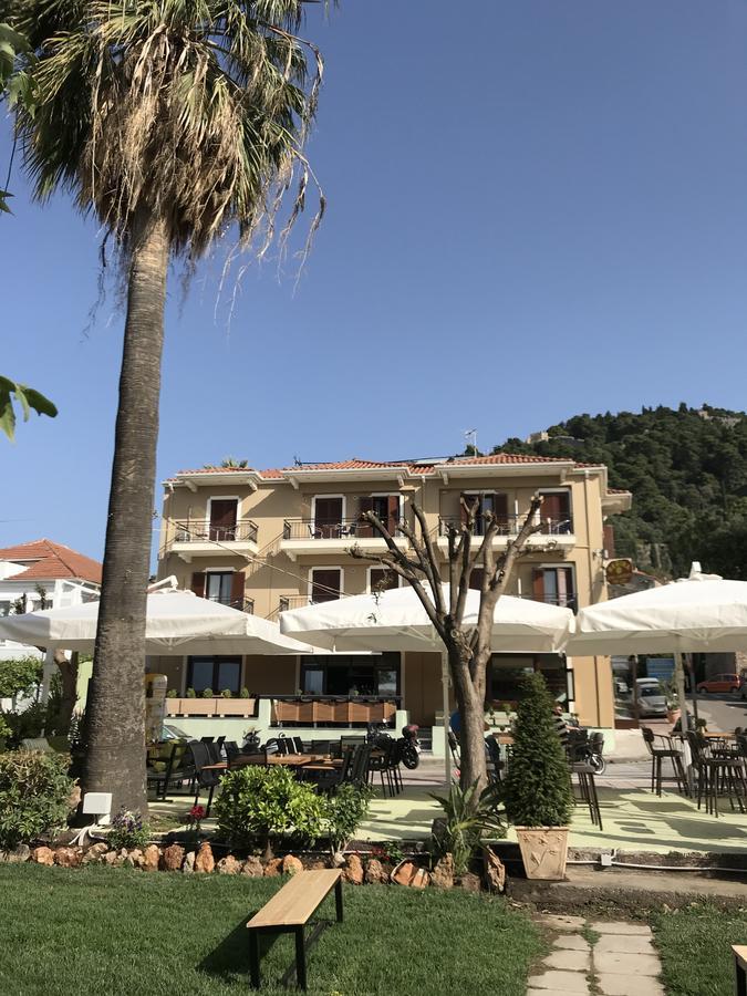 Regina Hotel Nafpaktos Exteriér fotografie